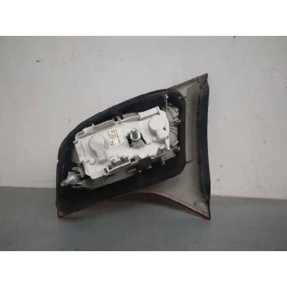 Piloto Trasero Izquierdo Interior para Audi A4 Avant (8E)