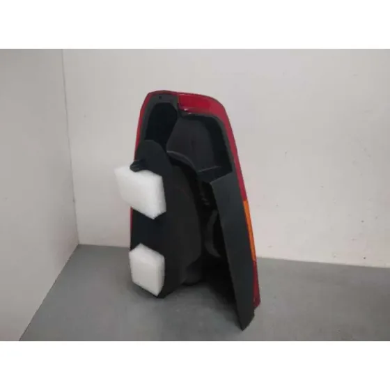 Piloto Trasero Derecho para Dacia Logan