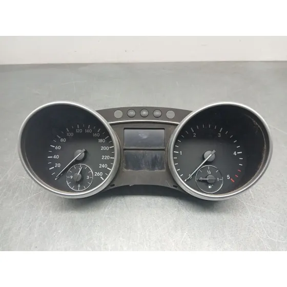 Cuadro Instrumentos para Mercedes-Benz Clase M (W164)