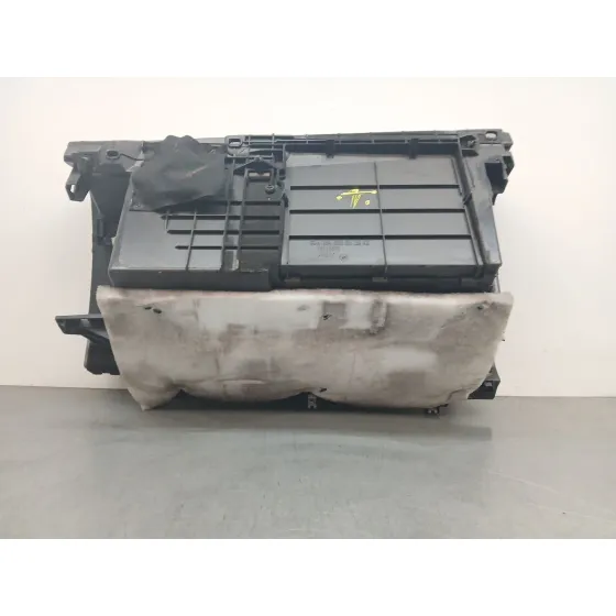 Guantera para Mercedes-Benz Clase M (W164)