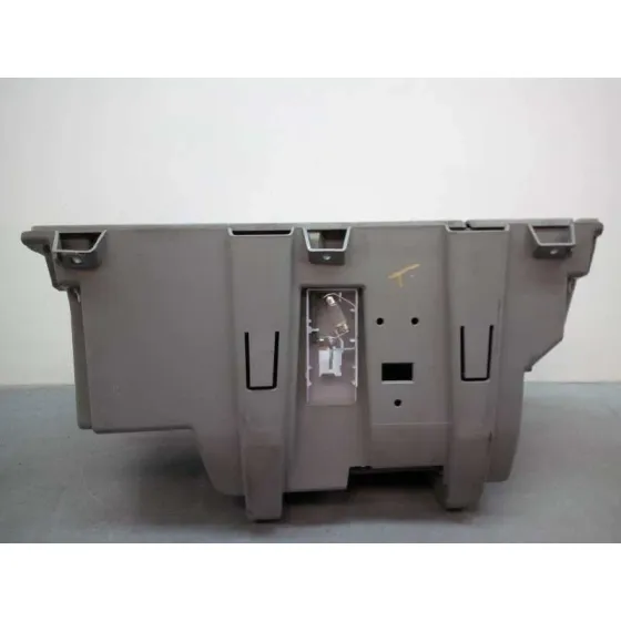 Guantera para Mercedes-Benz Sprinterii Caja Cerrada (Desde 01.06)