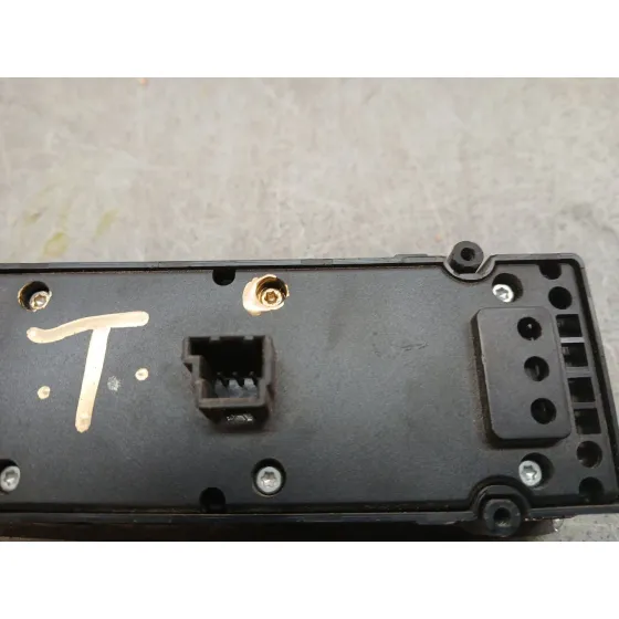 Mando Elevalunas Delantero Izquierdo para Mercedes-Benz Clase C (W204) Berlina