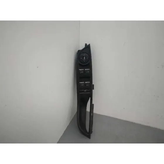 Mando Elevalunas Delantero Izquierdo para Ford Focus Lim. (Cb8)