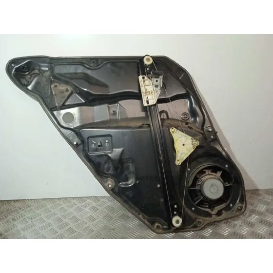 Elevalunas Trasero Derecho para Mercedes-Benz Clase M (W164)