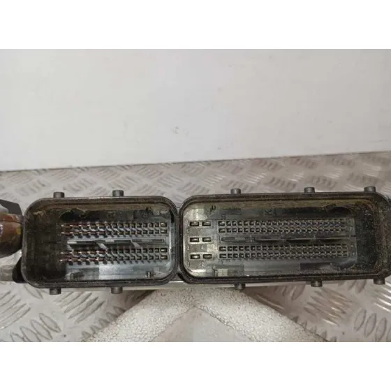 Centralita Motor Uce para Audi A5 Coupe (8T)