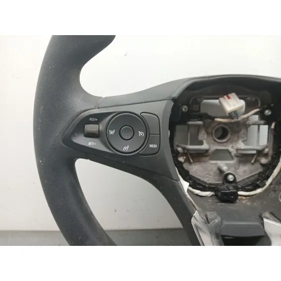Volante para Opel Corsa F