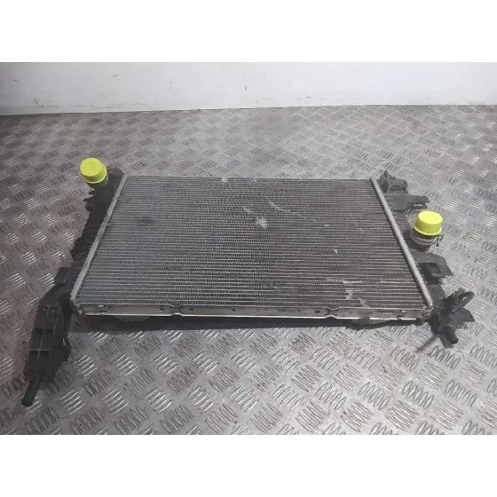 Radiador Agua para Ford Focus Lim. (Cb8)