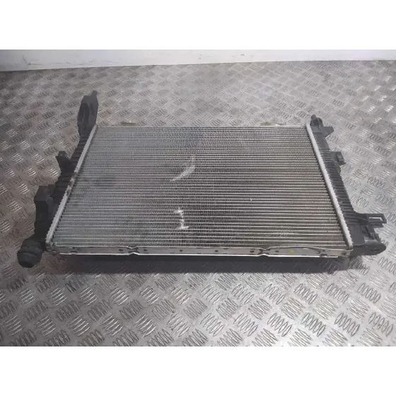 Radiador Agua para Ford Focus Lim. (Cb8)
