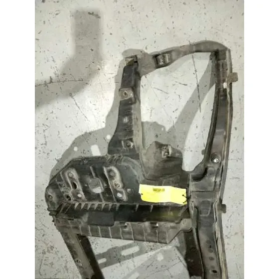 Panel Frontal para Kia Carens (Un)