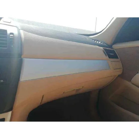 Guantera para Bmw X3 (E83)
