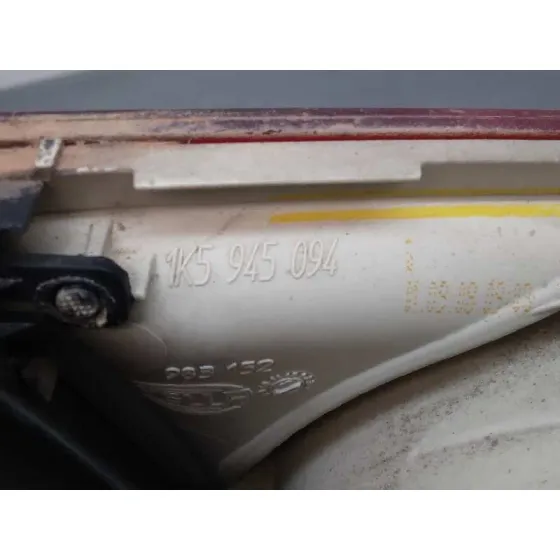 Piloto Trasero Derecho Interior para Volkswagen Jetta (1K2)