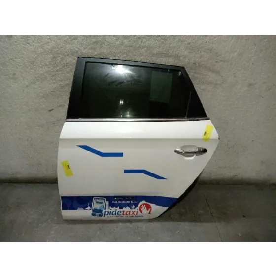 Puerta Trasera Izquierda para Kia Carens ( )