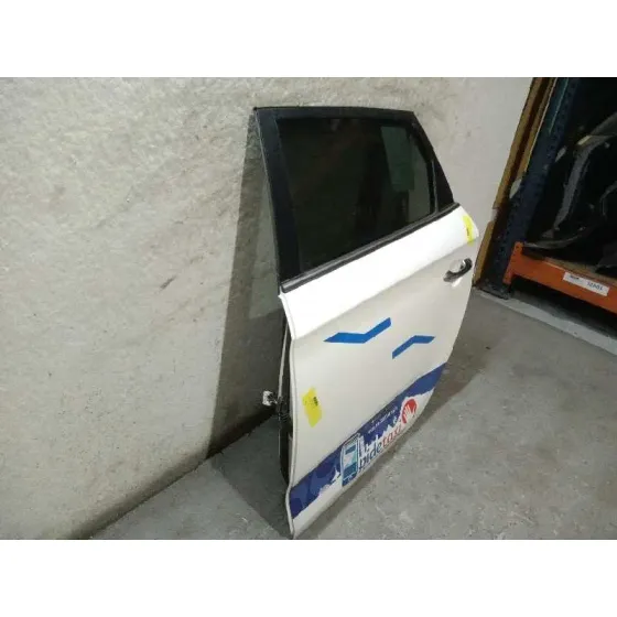 Puerta Trasera Izquierda para Kia Carens ( )