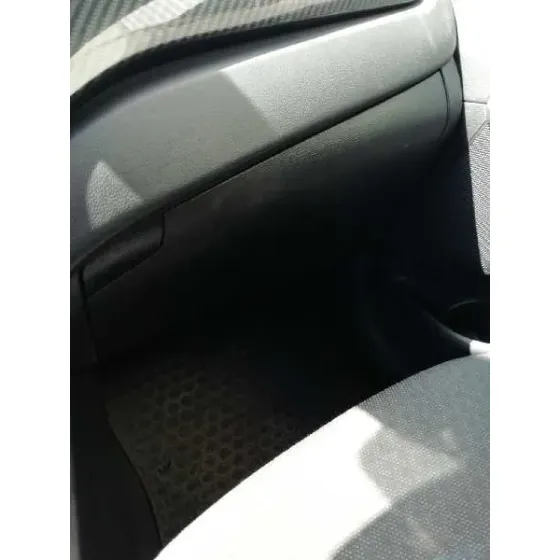 Guantera para Kia Carens ( )