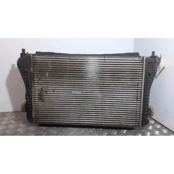 Intercooler para Volkswagen Passat Berlina (3C2)