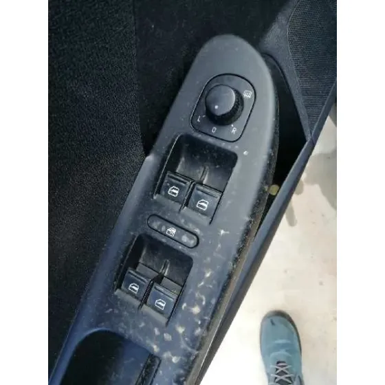 Mando Elevalunas Delantero Izquierdo para Volkswagen Passat Berlina (3C2)