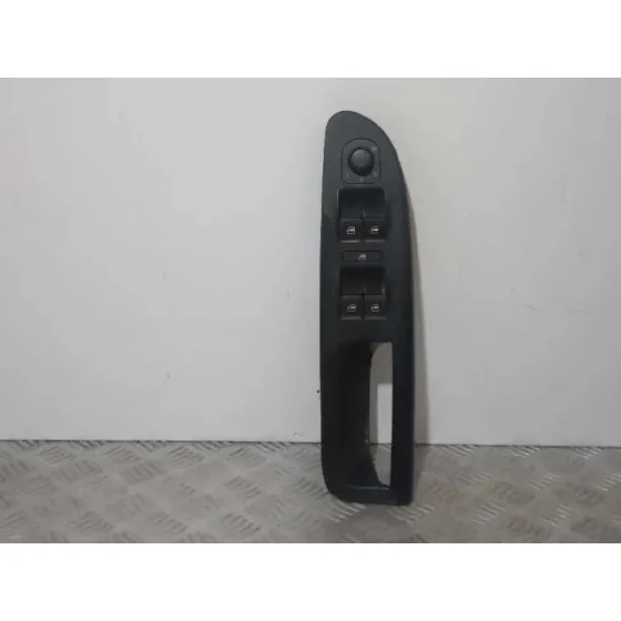 Mando Elevalunas Delantero Izquierdo para Volkswagen Passat Berlina (3C2)
