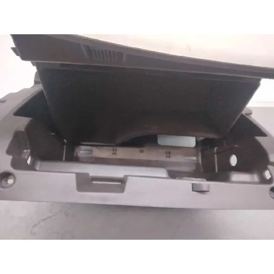 Guantera para Opel Insignia Berlina