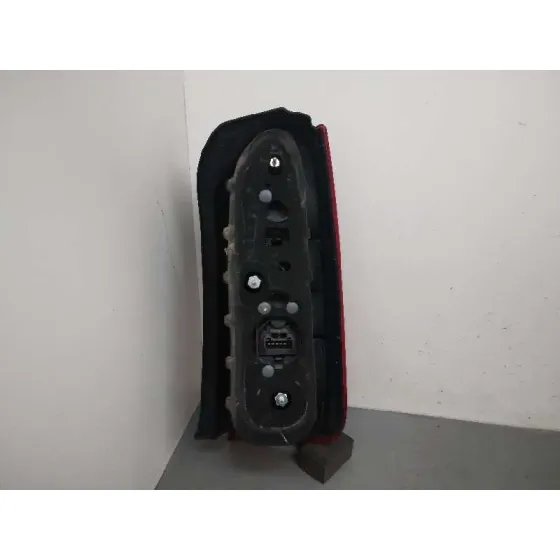 Piloto Trasero Izquierdo para Lancia Musa (184)