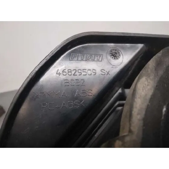 Piloto Trasero Izquierdo para Lancia Musa (184)