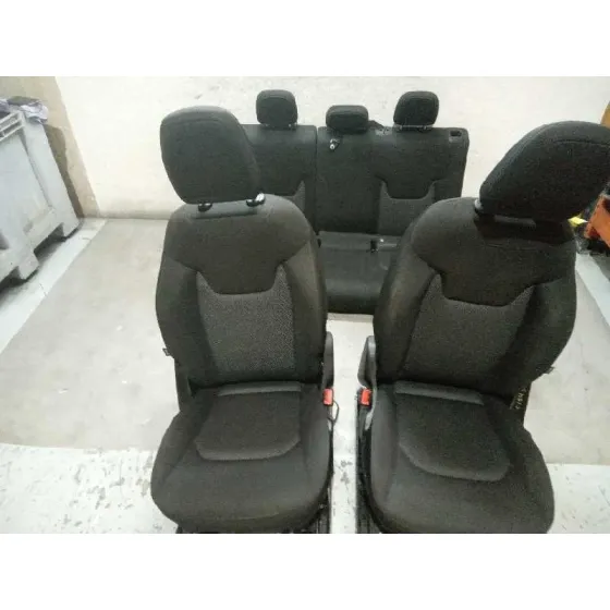 Juego Asientos Completo para Jeep Renegade