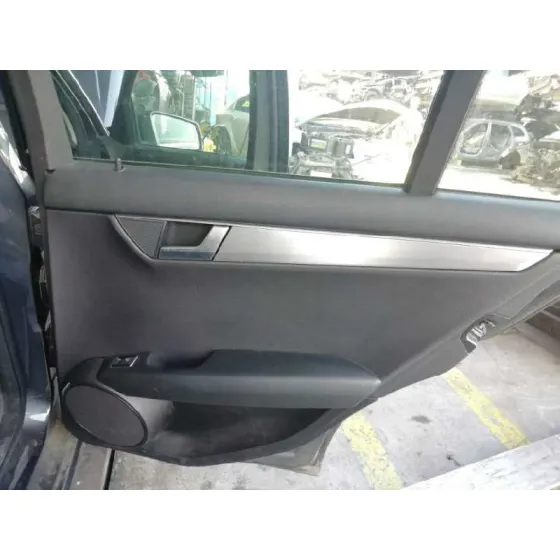 Guarnecido Puerta Trasera Derecha para Mercedes-Benz Clase C (W204) Berlina
