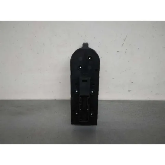 Mando Elevalunas Delantero Izquierdo para Opel Astra H Ber.