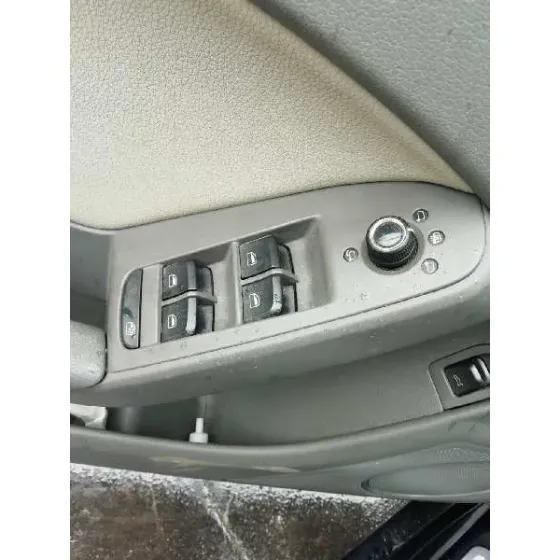 Mando Elevalunas Delantero Izquierdo para Audi A4 Ber. (B8)