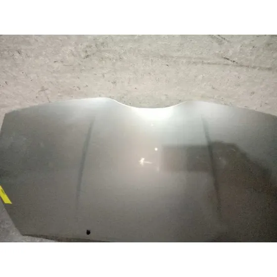 Capot para Toyota Corolla Verso (R1)
