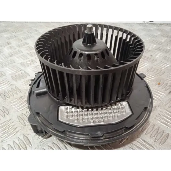 Motor Calefaccion para Skoda Octavia Combi (5E5)