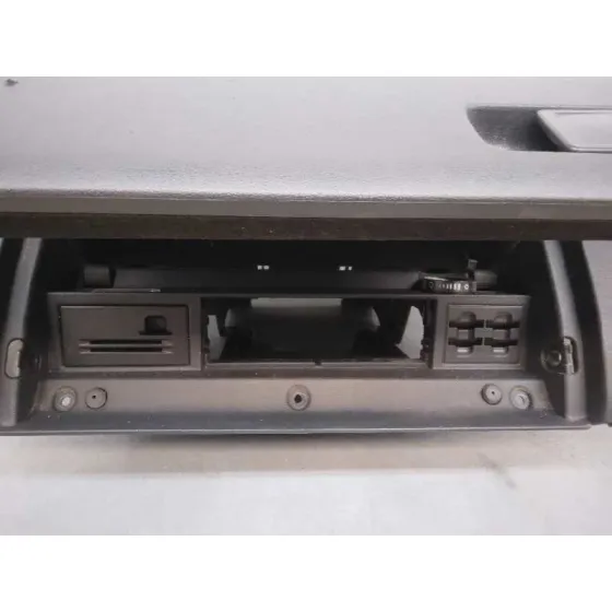 Guantera para Volkswagen Golf Vii Lim.