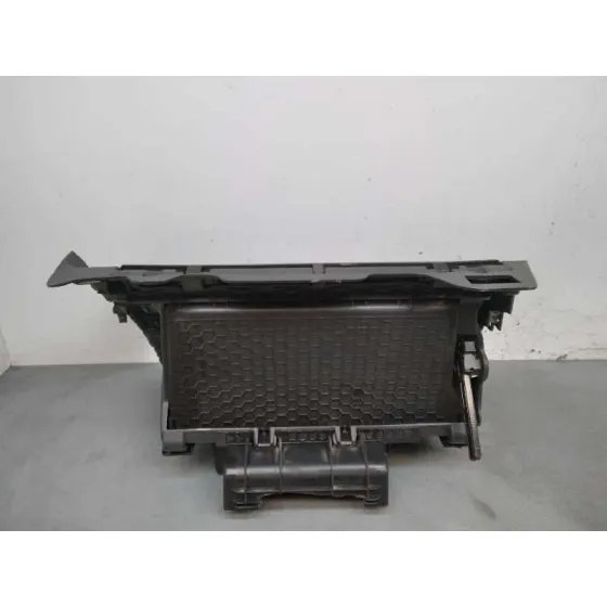 Guantera para Volkswagen Golf Vii Lim.