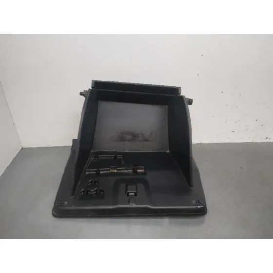 Guantera para Nissan Micra V (K14)