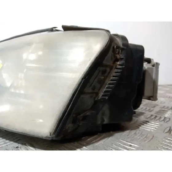 Faro Izquierdo para Audi A8 (4E2)