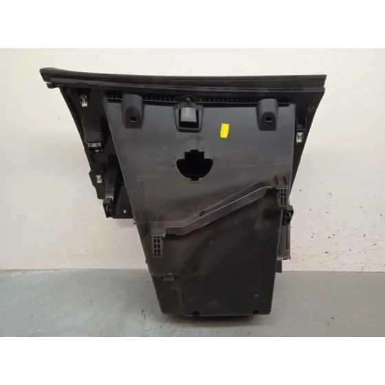 Guantera para Peugeot 208