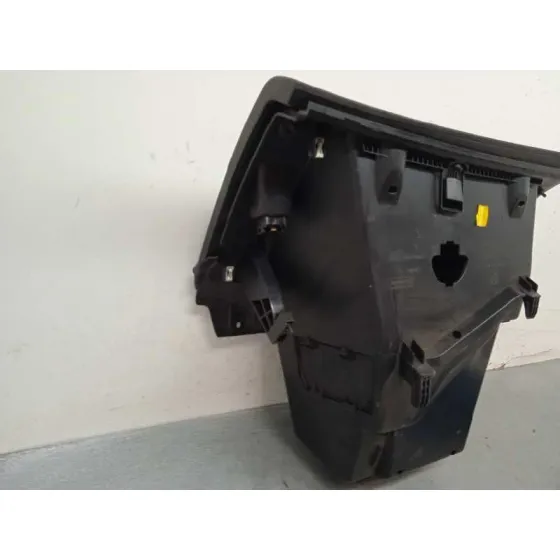 Guantera para Peugeot 208