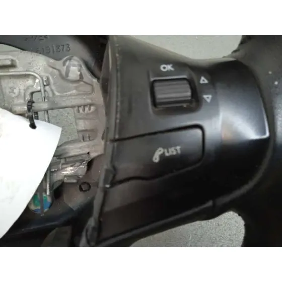 Volante para Peugeot 208
