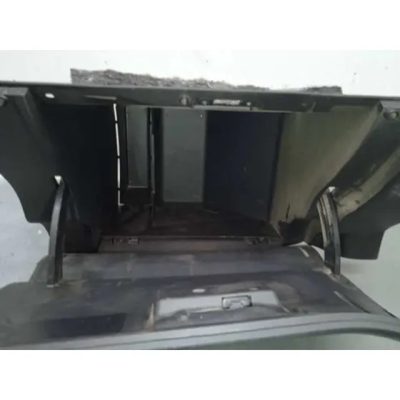 Guantera para Nissan X-Trail (T31)
