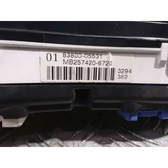 Cuadro Instrumentos para Toyota Avensis Berlina (T25)