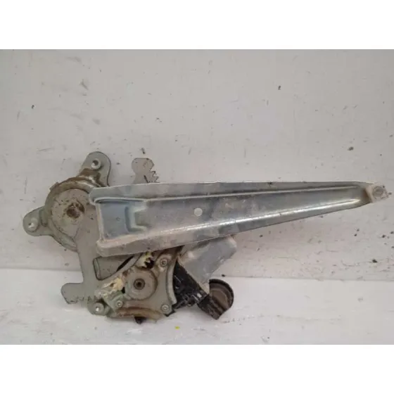 Elevalunas Trasero Izquierdo para Toyota Urban Cruiser