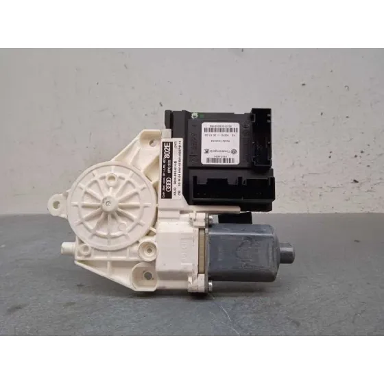 Motor Elevalunas Delantero Derecho para Audi A3 (8P)