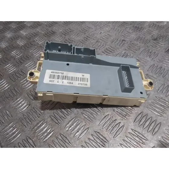 Caja Reles / Fusibles para Alfa Romeo 147 (190)