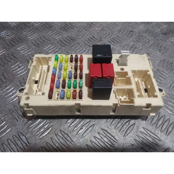 Caja Reles / Fusibles para Alfa Romeo 147 (190)