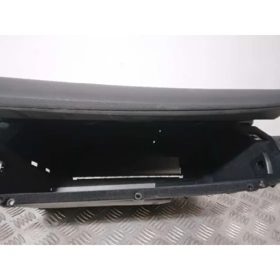Guantera para Lexus Is200 (Ds2/Is2)