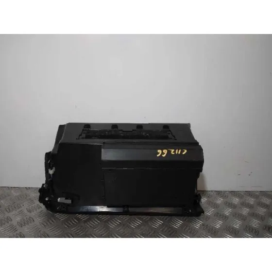 Guantera para Lexus Is200 (Ds2/Is2)