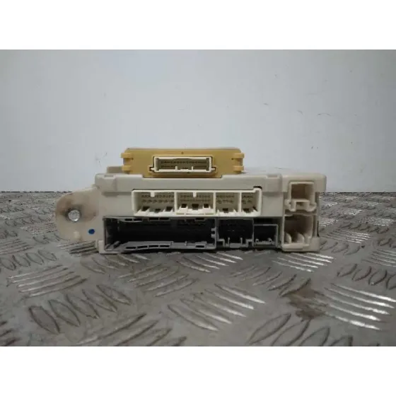 Caja Reles / Fusibles para Lexus Is200 (Ds2/Is2)