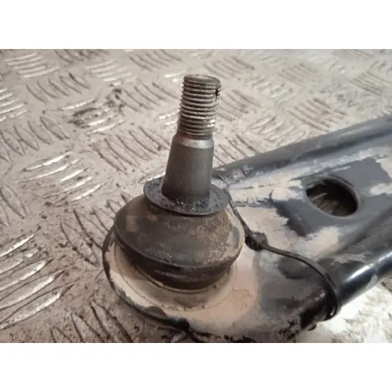 Brazo Suspension Inferior Delantero Izquierdo para Toyota Urban Cruiser