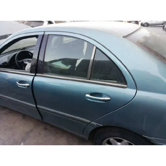 Puerta Trasera Izquierda para Mercedes-Benz Clase C (W203) Berlina