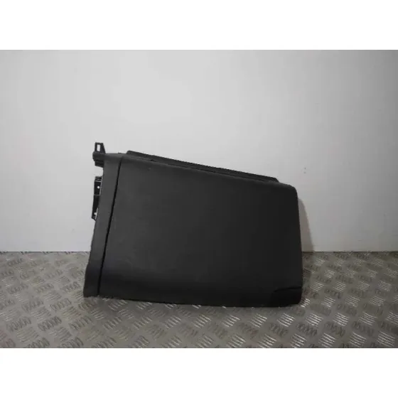 Guantera para Kia Carens ( )