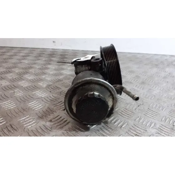 Bomba Direccion para Toyota Avensis Berlina (T25)